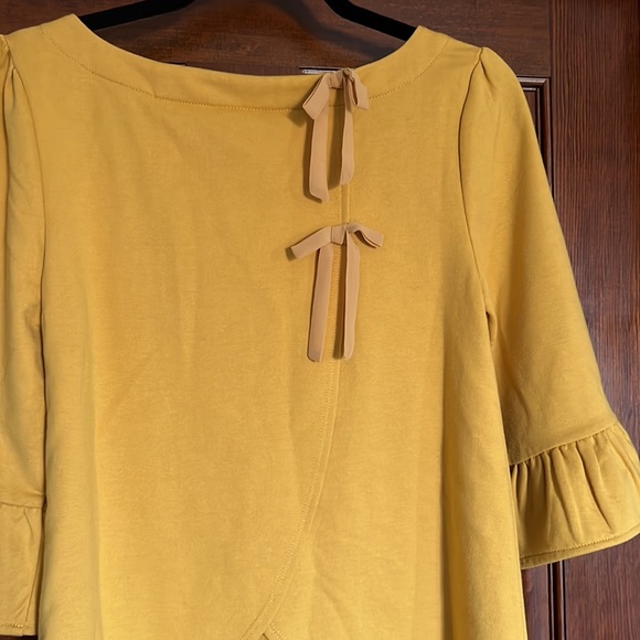 ModCloth NWT Ruffle Sleeve & Bows Top Size XS - Picture 8 of 9